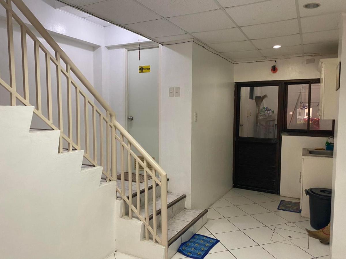 Romy'S Place - Entire 3Rd Floor Apartment Vigan Bagian luar foto